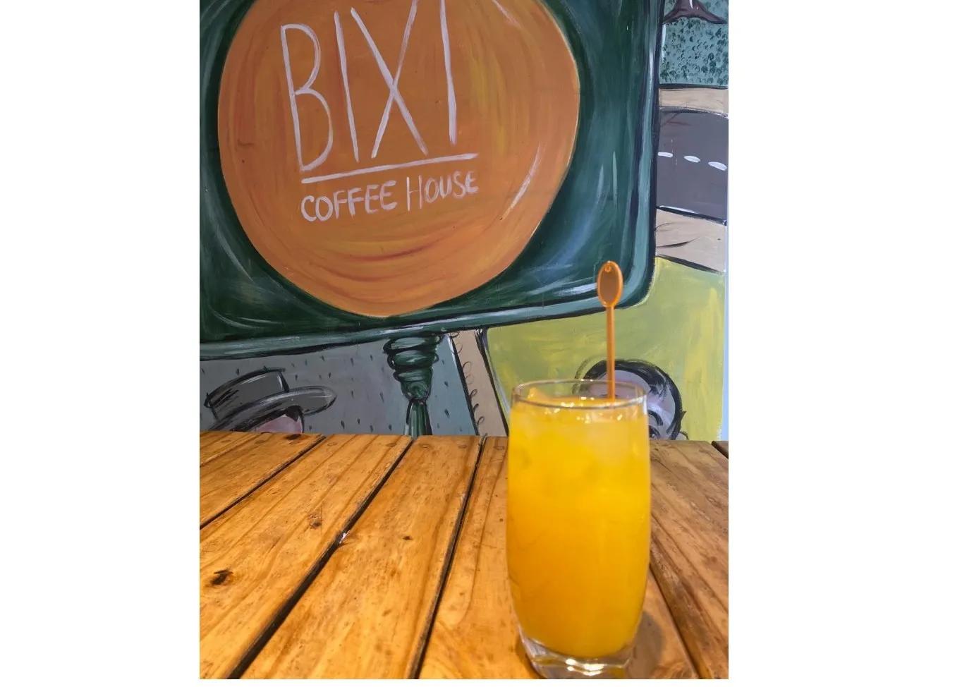 Popular item de Bixi Coffee House: Jugo Exprimido